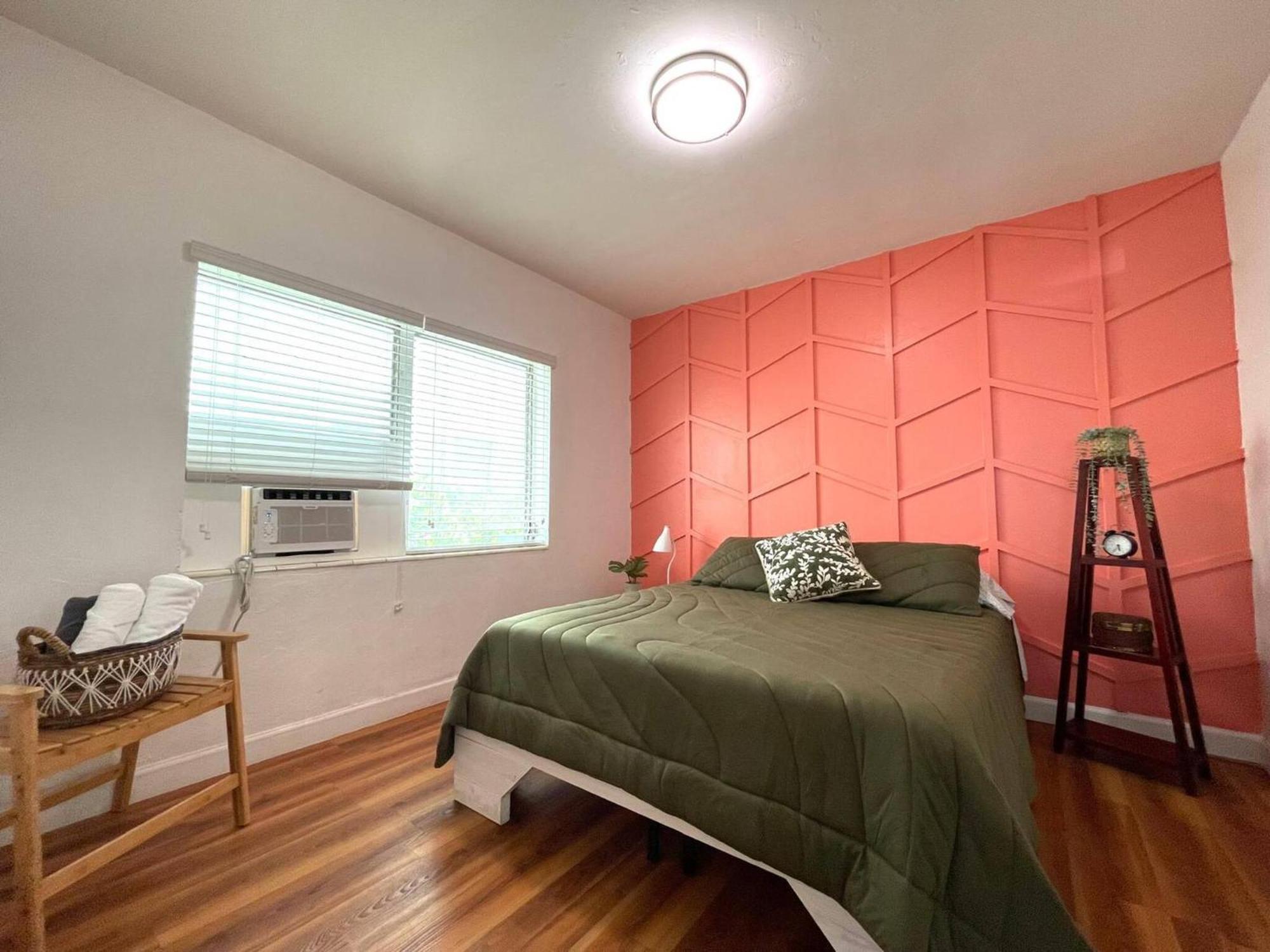 Apartamento In The Heart Of Calle 8 W/ Parking *