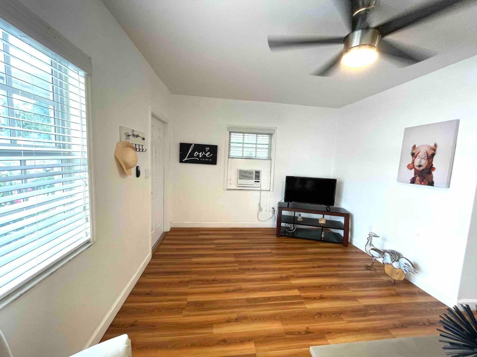 Apartamento In The Heart Of Calle 8 W/ Parking Miami