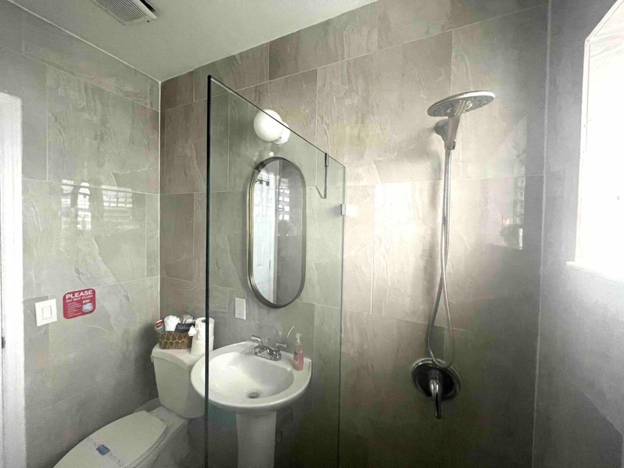 In The Heart Of Calle 8 W/ Parking Apartamento Miami